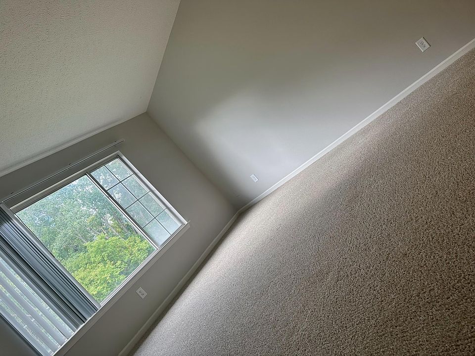 1st image of 570 Beacon Lake Dr APT 8