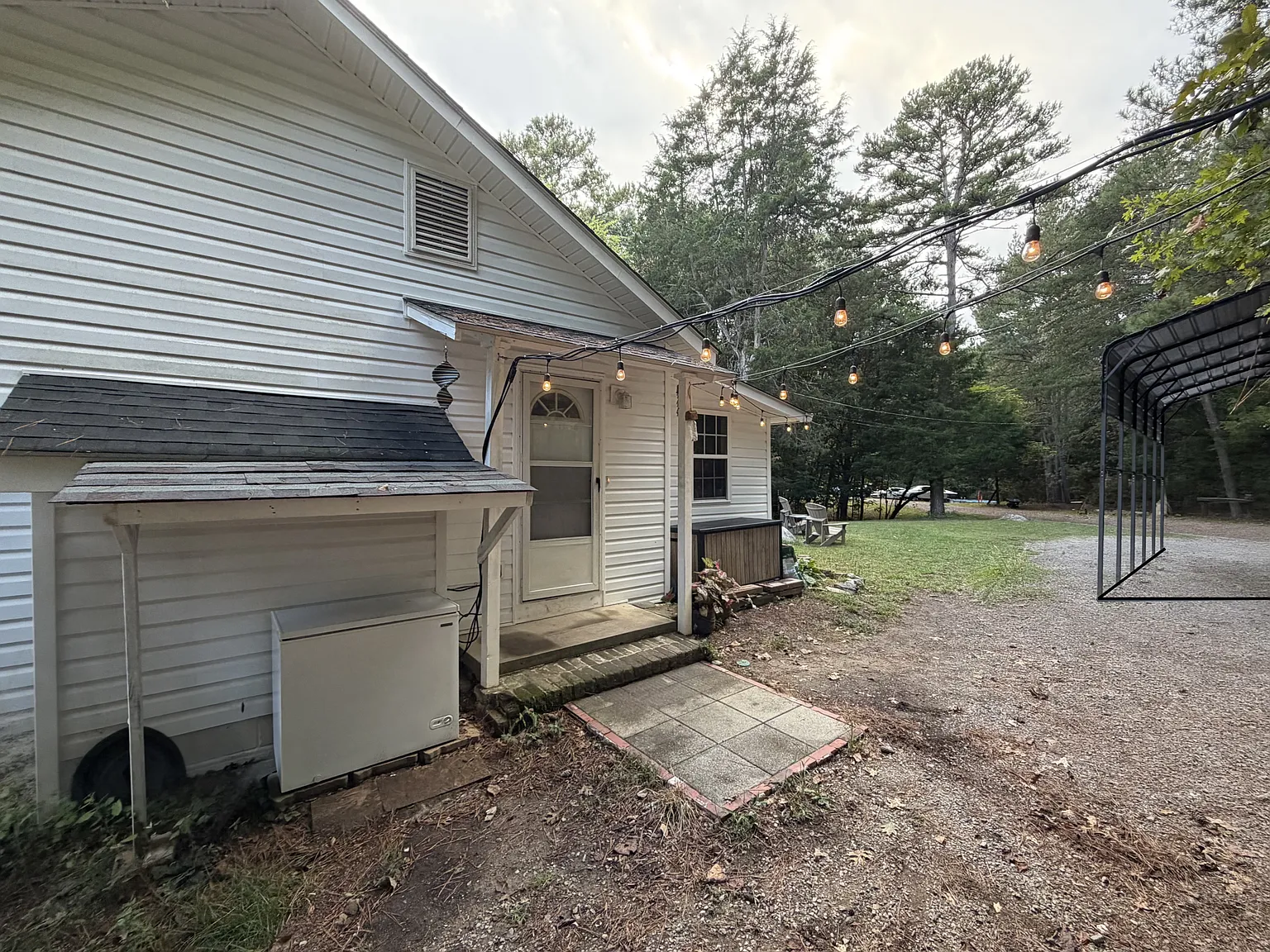 2 bed, 940 sqft, $1,200 — Photo 2