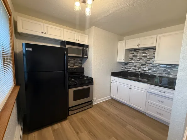 5500 W 55th St APT 1, Chicago, IL 60638