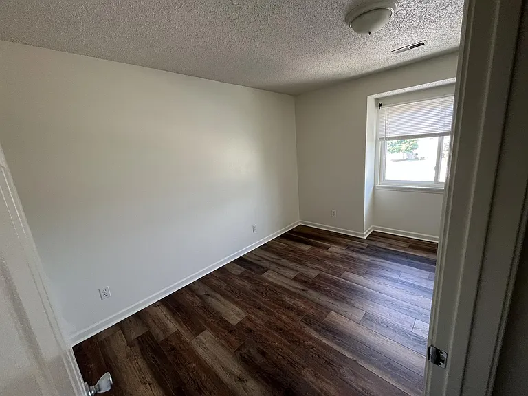 922 Kara Dr — Photo 13