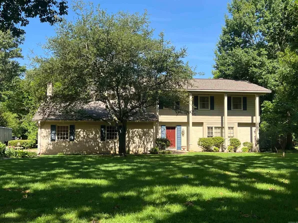311 Eve St S, Mena, AR 71953