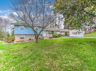 111 E Melbourne Rd, Oak Ridge, TN 37830