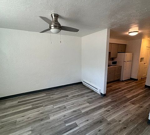 4th image of 855 S Sherman St APT A