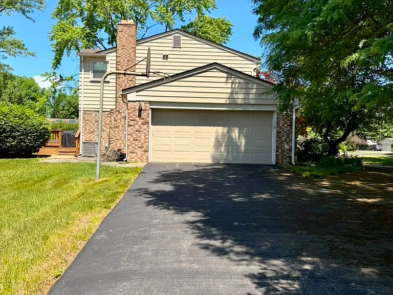 30319 Club House Ln — Photo 3