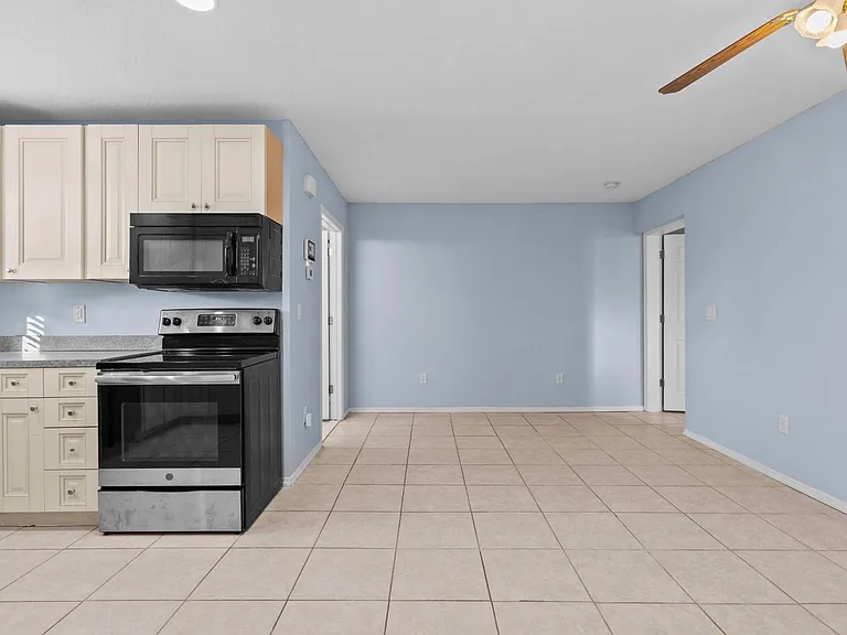 141 NE Naranja Ave — Photo 9