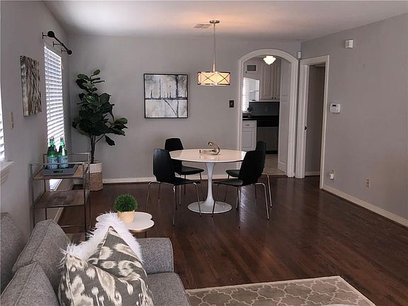 4th image of 6215 Kenwood Ave