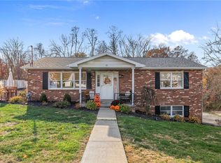 27 Dire Dr, Hickory, PA