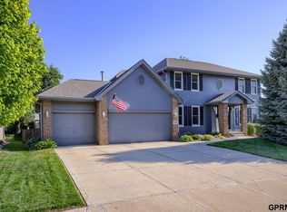 17475 L St, Omaha, NE 68135