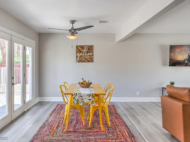 2400 Sherman Pl — Photo 9