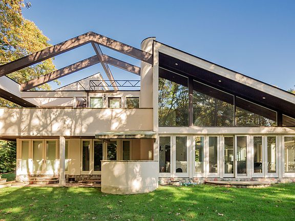 4th image of 5 Glen Oak Ct