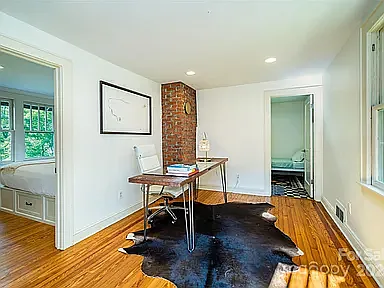 96 Barnard Ave — Photo 6