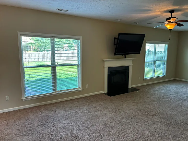 5982 Ivy Ridge Dr — Photo 10