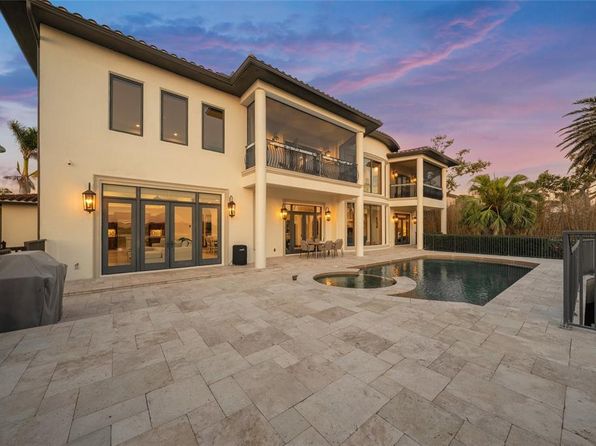 5830 Jamila River Dr, Venice, FL 34293