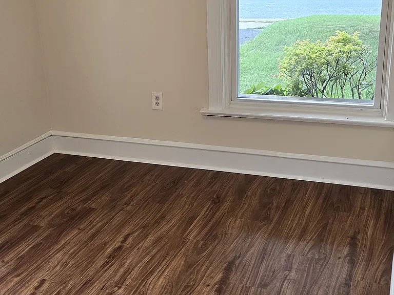 732 Thayer Ave — Photo 14