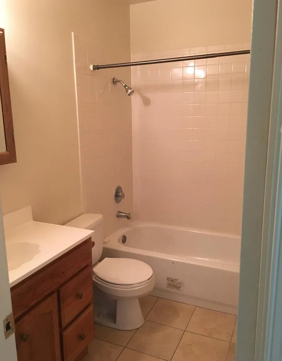 3 bed, 1414 sqft, $1,800 — Photo 3