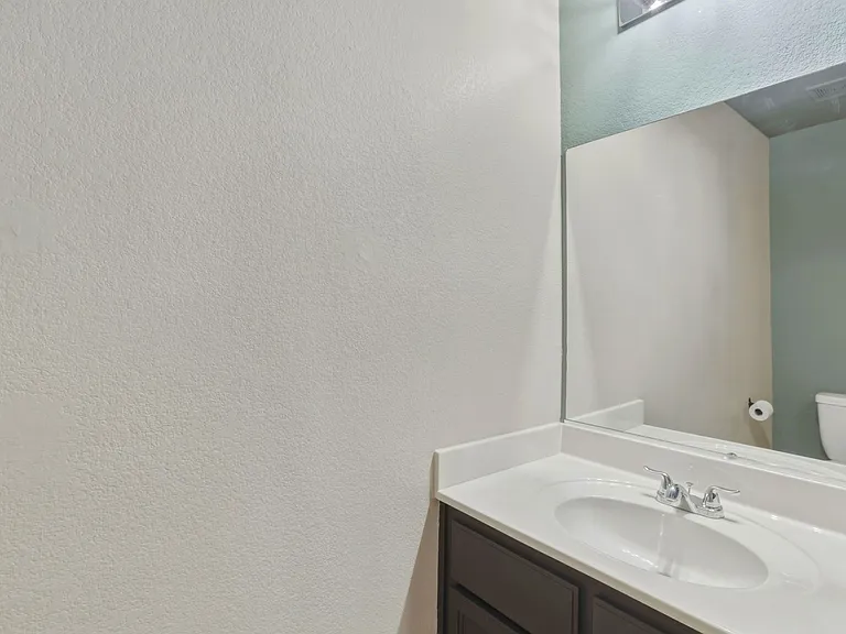 724 Picasso Picture Ct — Photo 22