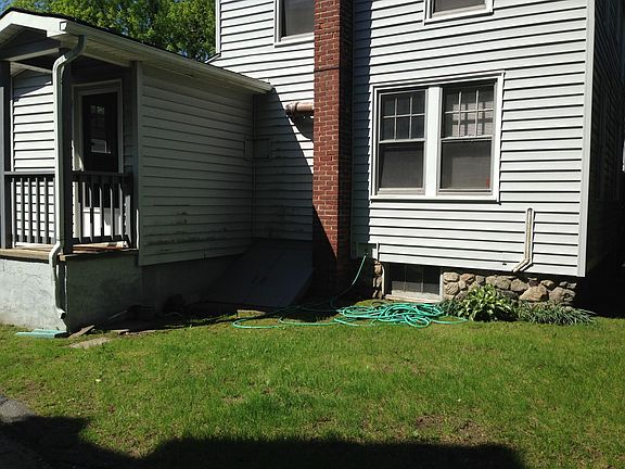 4th image of 34 Glenwood Ave #36