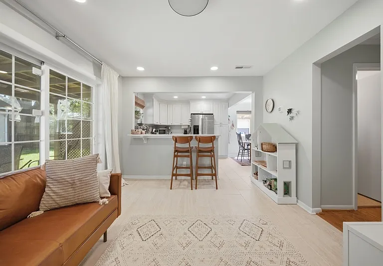 1810 Delaney St — Photo 12