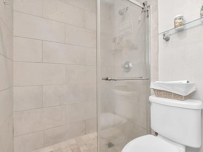 5837 Sunforest Dr — Photo 21