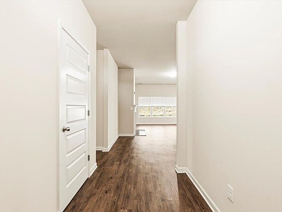 5th image of 6130 Mahogany Ter