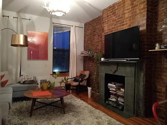 Rented by City Barn Realty Inc | media 14