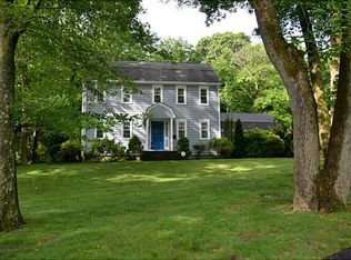 66 Cedar St, East Greenwich, RI 02818