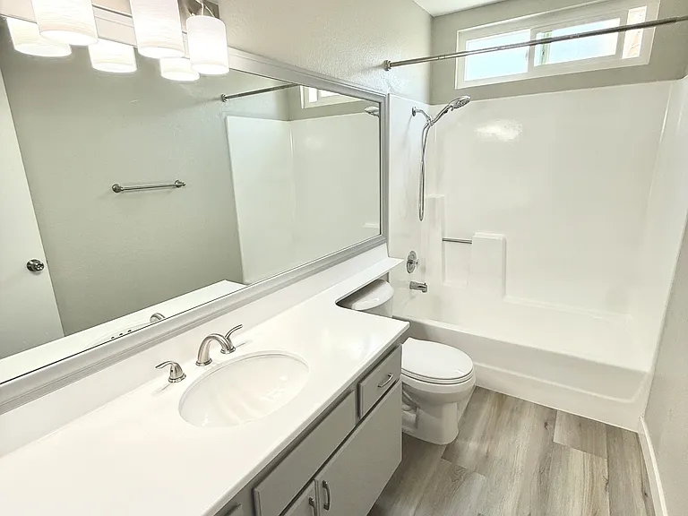 2382 Carlsbad Cir — Photo 12