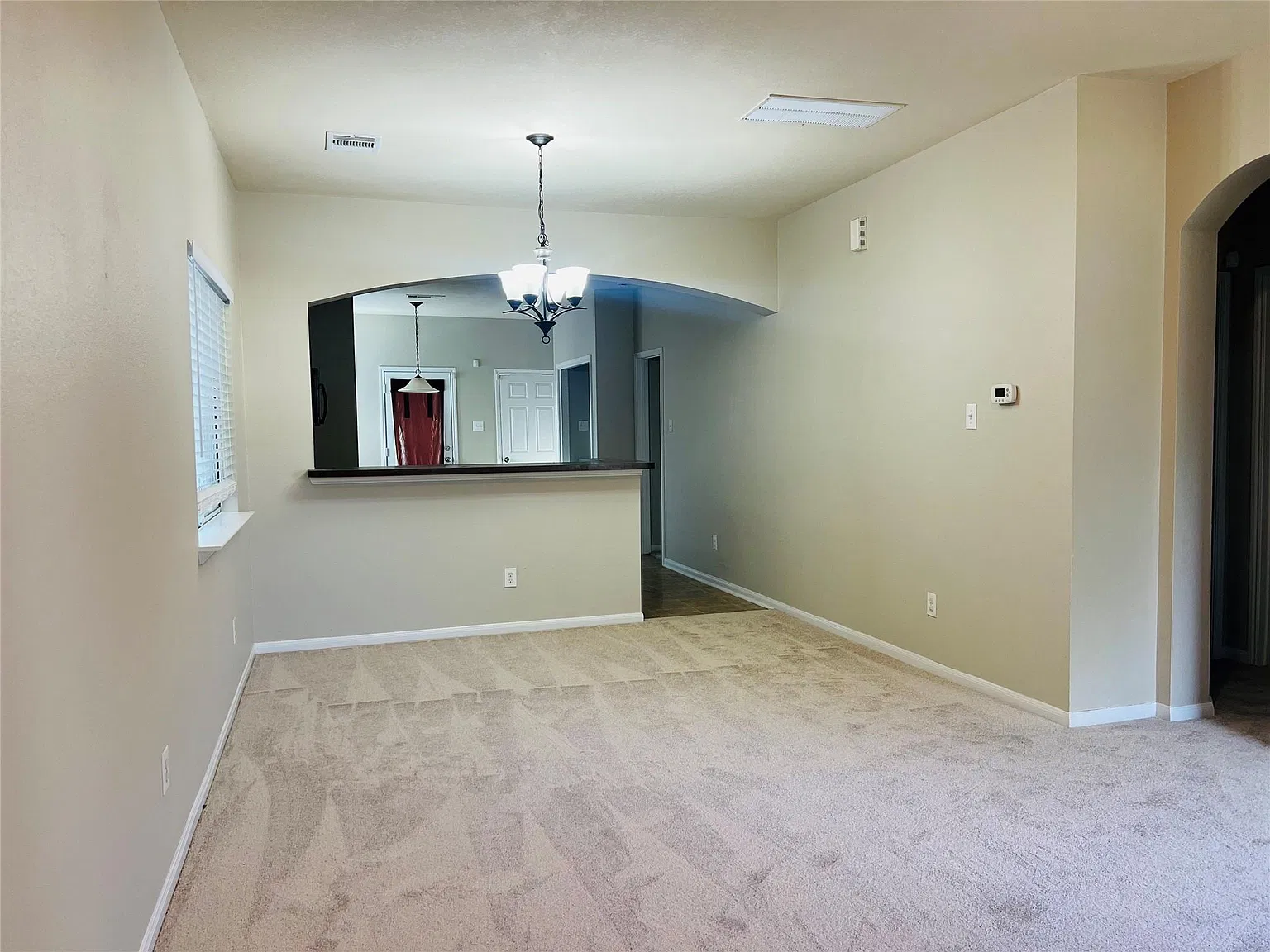 3 bed, 2.0 bath, 1226 sqft, $1,700 — Photo 2