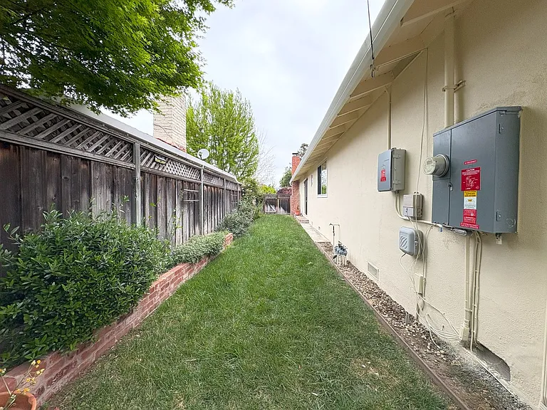 1205 Awalt Dr — Photo 43