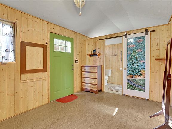 5th image of 142 Freedom Meadows Dr