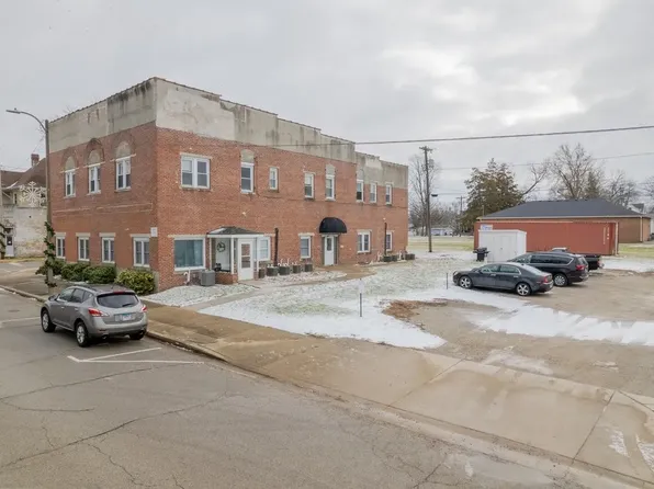 219 E Main St #10, Heyworth, IL 61745