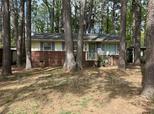 930 Buckhorn St, Henderson, NC 27536