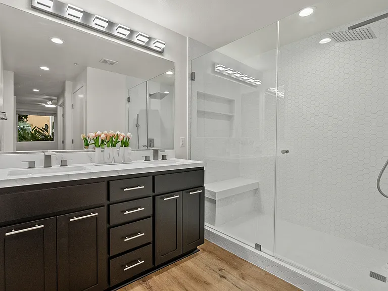 21301 Erwin St #206 — Photo 12