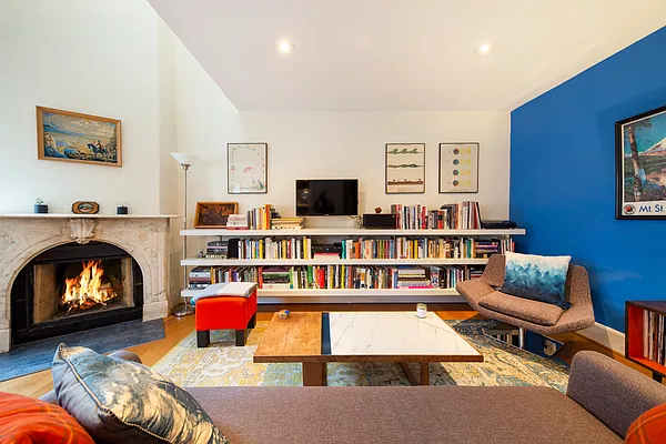 Sold by Compass | media 2