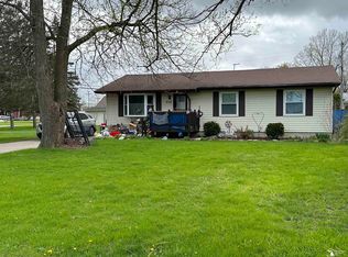 476 Mulhollen Dr, Monroe, MI 48161