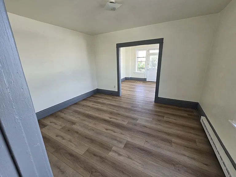 Center Point Apartments — Photo 14