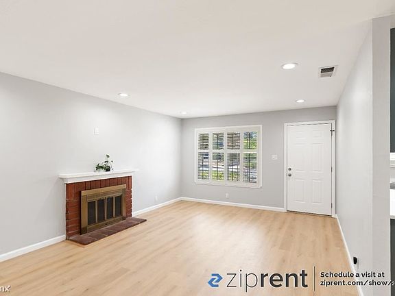 3rd image of 3315 Desertwood Ln