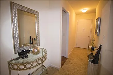 Rented by R New York