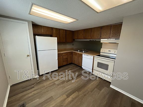 4th image of 1349 Norfolk Cir