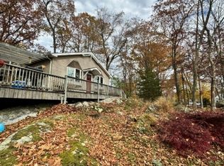 5 Strawberry Point Dr, Byram Township, NJ 07821