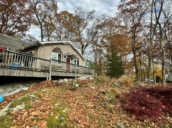 5 Strawberry Point Dr, Byram Twp., NJ 07821