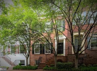 8884 Ashgrove House Ln, Vienna, VA 22182