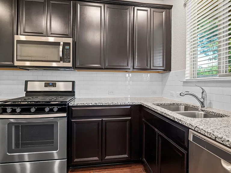 537 Bonnet Blvd — Photo 11