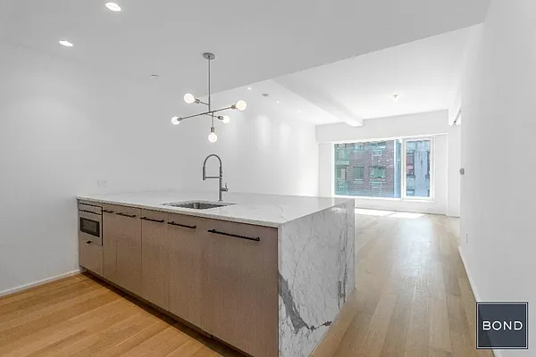 Rented by Bond New York | media 22