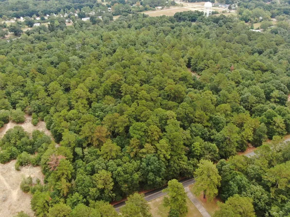 102 Circle Dr, East Dublin, GA 31027