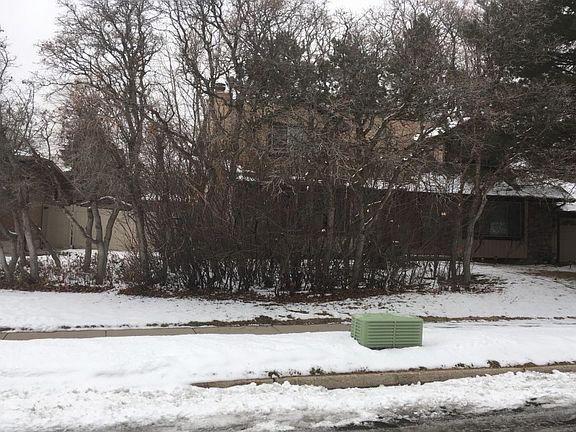 3rd image of 3541 E Summer Oaks Cir