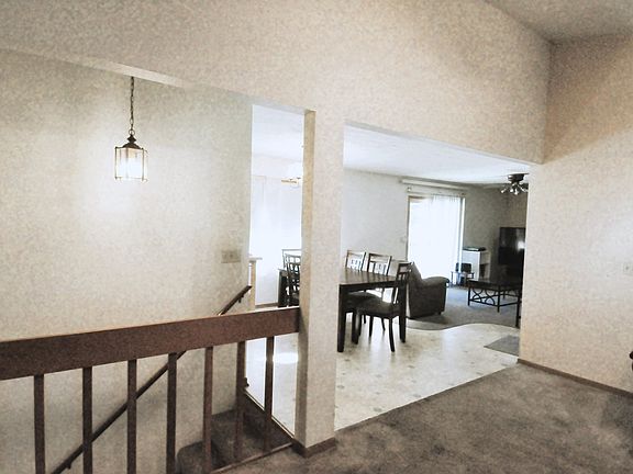 4th image of 8314 Elm Ave