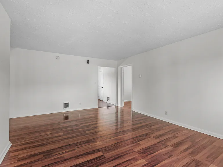 8225 SE Taylor St #B — Photo 8