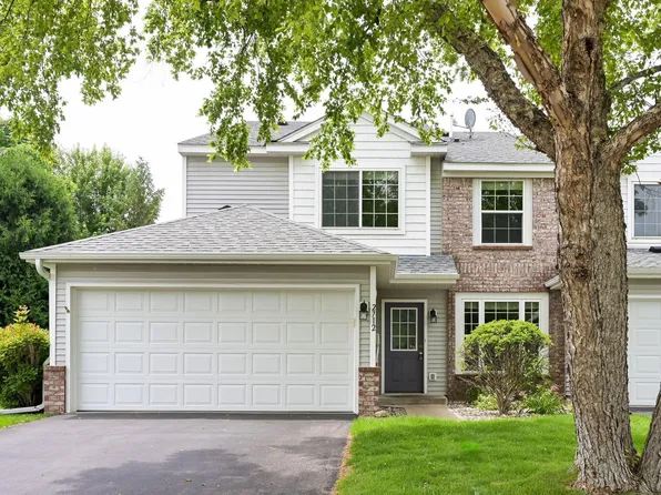 2712 Wagon Wheel Curv, Chaska, MN 55318