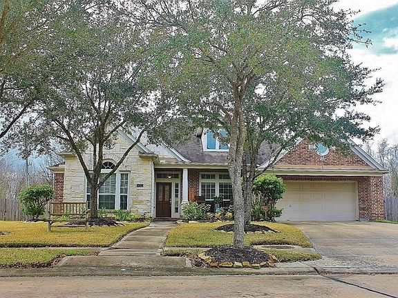 Ideally located at the end of a cul de sac on a HUGE 17,000 sqft lot where there is plenty of room between you and your neighbors and no neighbors behind!